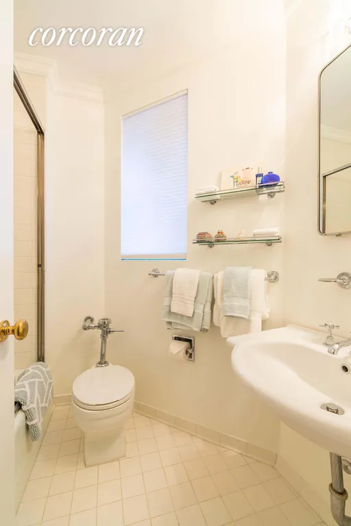 New York City Real Estate | View 20 Sutton Place South, 1C | Windowed Bathroom  | View 8