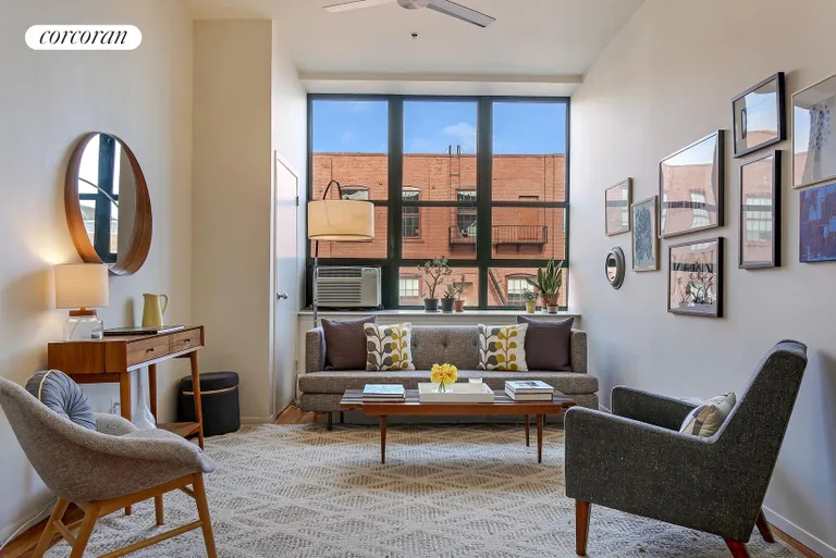 New York City Real Estate | View 372 Dekalb Avenue, 5H | Living Room | View 2