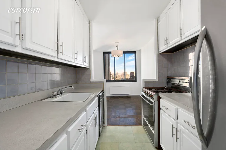 New York City Real Estate | View 115 East 87th Street, 18B | 3 | View 12