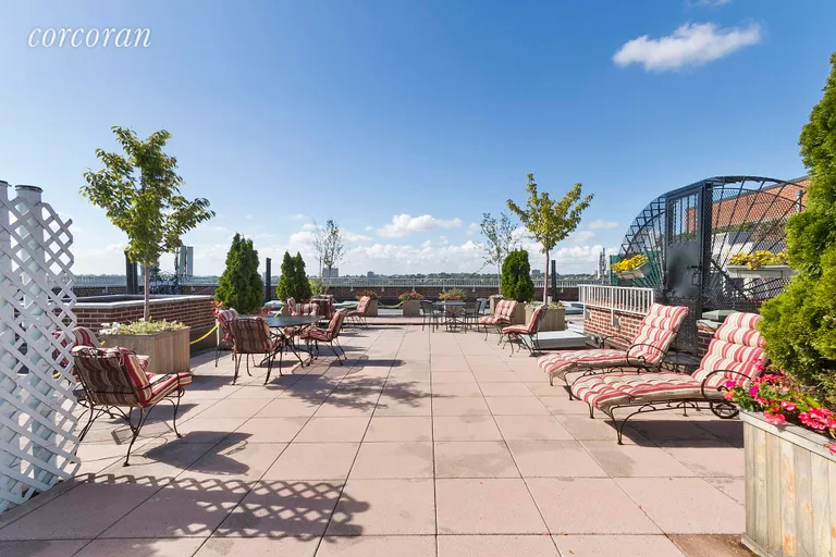 New York City Real Estate | View 420 Riverside Drive, GE | Landscaped Roof Deck with River Views! | View 10