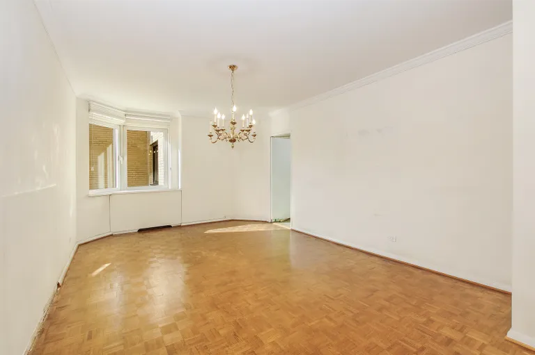 New York City Real Estate | View 180 East End Avenue, 5C | Dining Room | View 7