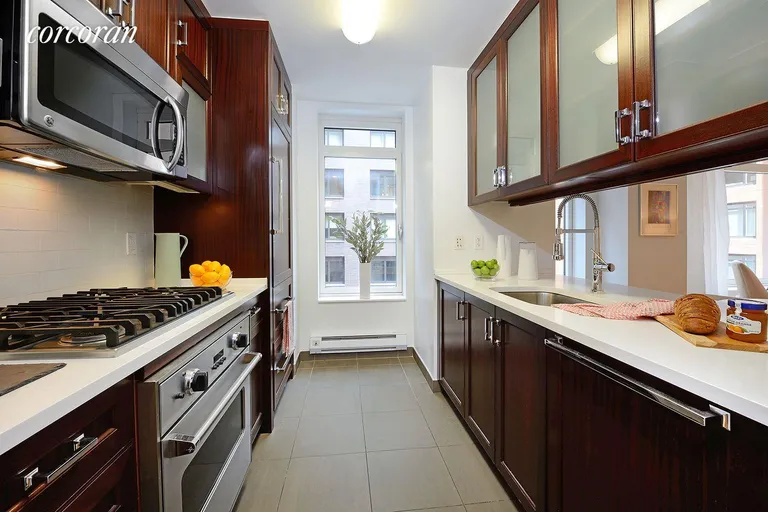 New York City Real Estate | View 205 West 76th Street, 703 | room 3 | View 4