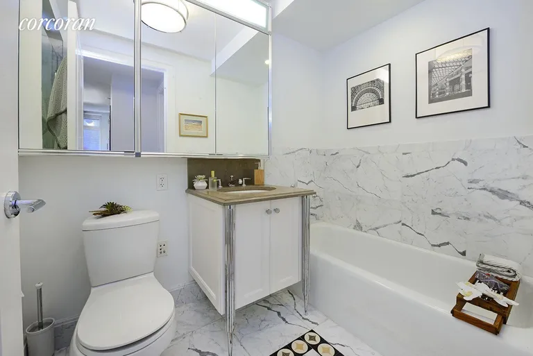 New York City Real Estate | View 205 West 76th Street, 703 | room 5 | View 6