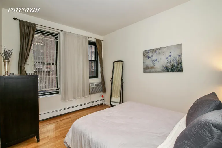 New York City Real Estate | View 202 West 92nd Street, 2F | room 4 | View 5