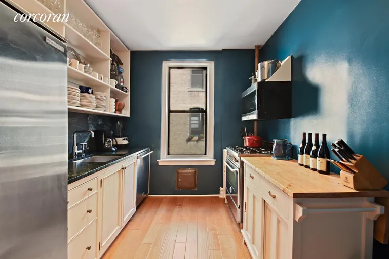 New York City Real Estate | View 880 West 181st Street, 4E | Kitchen | View 3