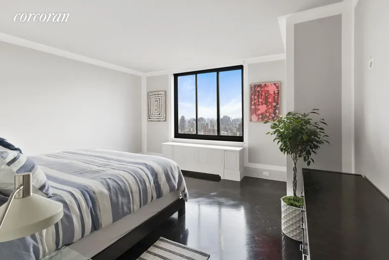 New York City Real Estate | View 115 East 87th Street, 38C | Master Suite with great closets | View 8