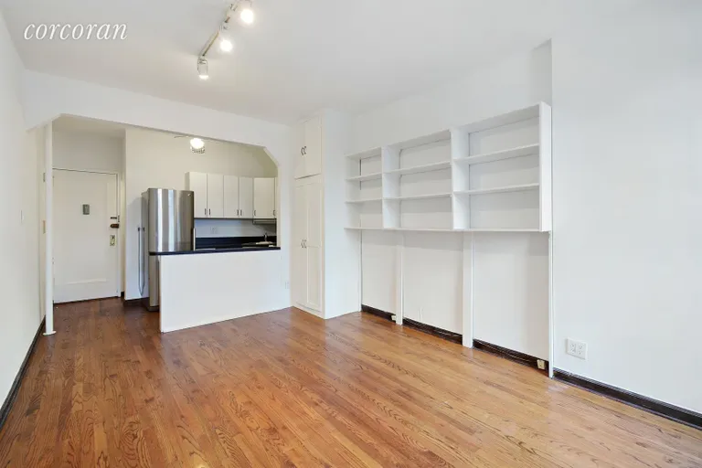 New York City Real Estate | View 20 Jane Street, 1B | Kitchen / Living Room | View 5