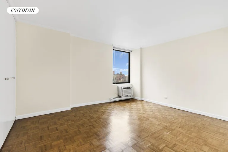 New York City Real Estate | View 1619 Third Avenue, 22D | room 9 | View 10