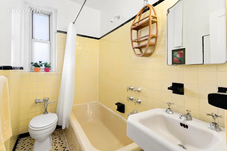 New York City Real Estate | View 730 Fort Washington Avenue, 6M | Bathroom | View 7