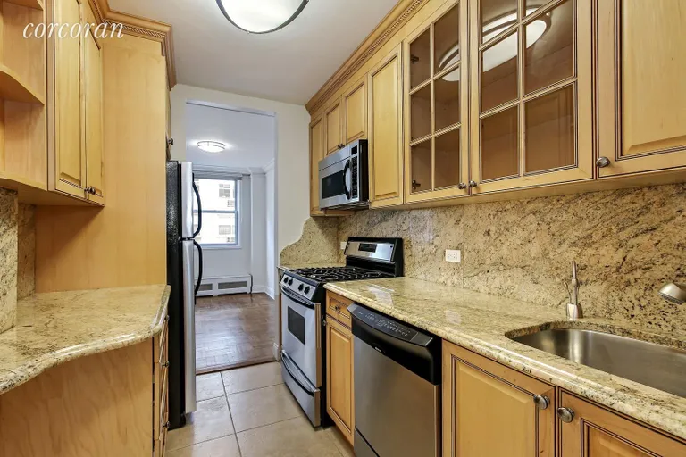 New York City Real Estate | View 215 East 80th Street, 8E | room 3 | View 4