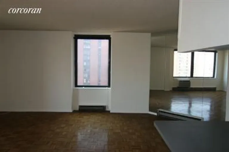 New York City Real Estate | View 1641 Third Avenue, 27H | room 2 | View 3