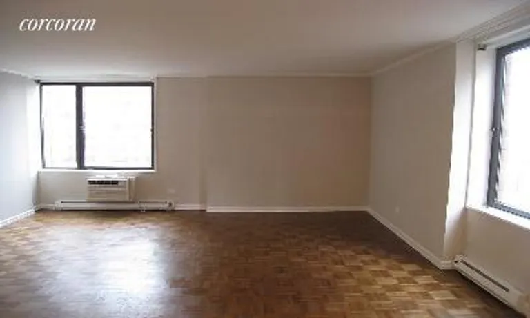 New York City Real Estate | View 1619 Third Avenue, 22D | room 2 | View 3