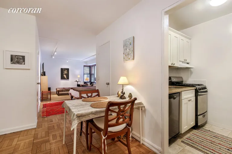New York City Real Estate | View 2 Fifth Avenue, 2U | Dining Area | View 4