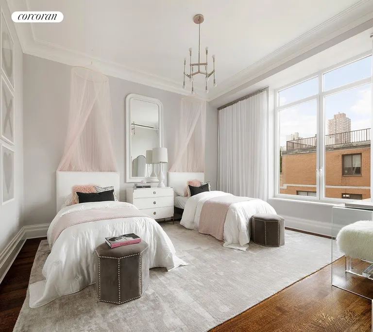 New York City Real Estate | View 20 East End Avenue, 11B | room 5 | View 6