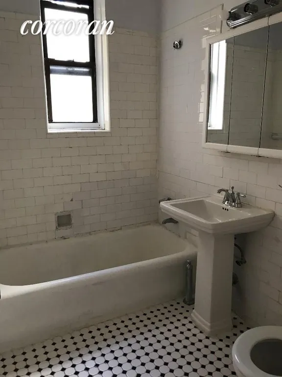 New York City Real Estate | View 25 Eastern Parkway, 5DW | room 3 | View 4