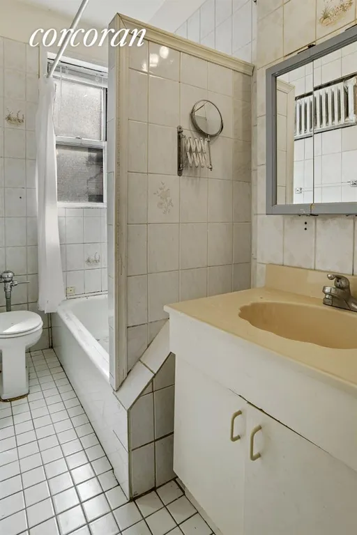 New York City Real Estate | View 856 43rd Street, 12 | Bathroom | View 6