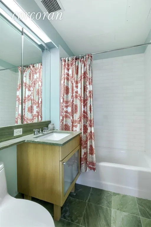 New York City Real Estate | View 207 East 57th Street, 34A | 2nd Bathroom | View 8