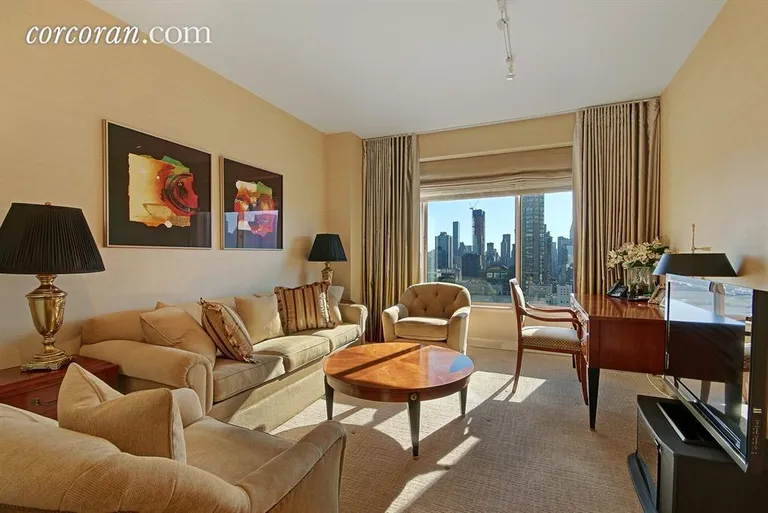 New York City Real Estate | View 200 East 69th Street, 28C | room 1 | View 2