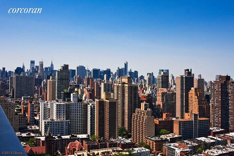 New York City Real Estate | View 333 East 91st Street, 19D | Endless City views from the Rooftop Terrace | View 14