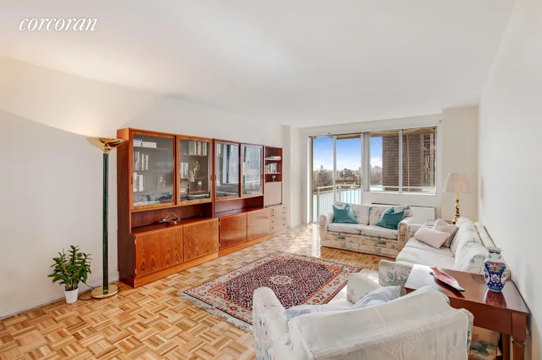New York City Real Estate | View 515 East 79th Street, 22E | Living Room | View 2