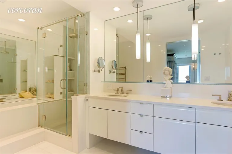 New York City Real Estate | View 930 Fifth Avenue, 18A | Master Bath with Separate Shower and Tub | View 8