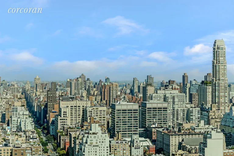 New York City Real Estate | View 500 Park Avenue, 37 | Northern Expansive Park Avenue View | View 12