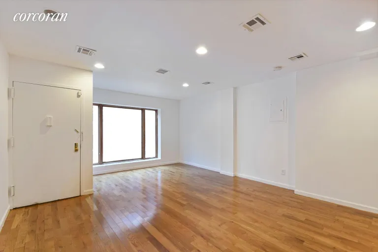 New York City Real Estate | View 220 Greene Avenue, 1 | room 1 | View 2