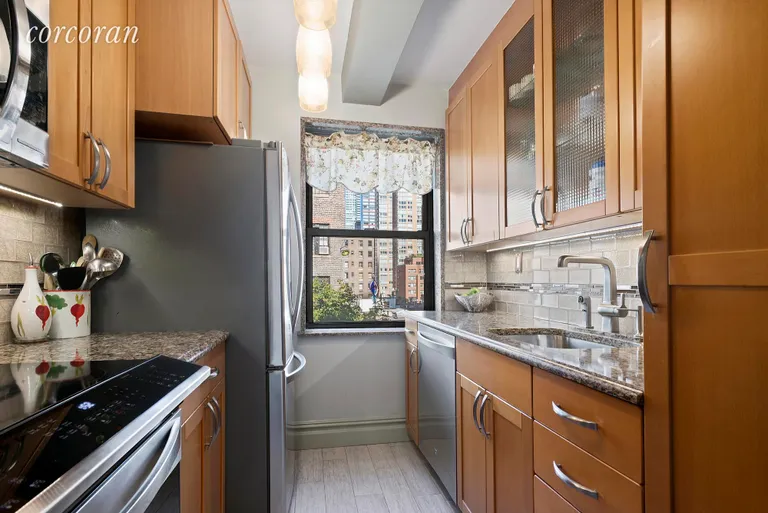 New York City Real Estate | View 235 East 49th Street, 9E | 2 | View 2