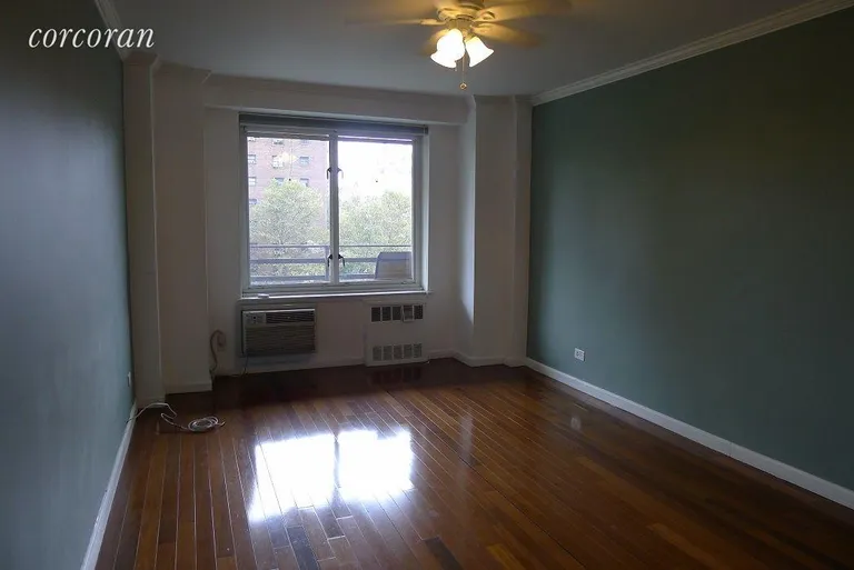 New York City Real Estate | View 392 Central Park West, 5J | Fits a king bed | View 5