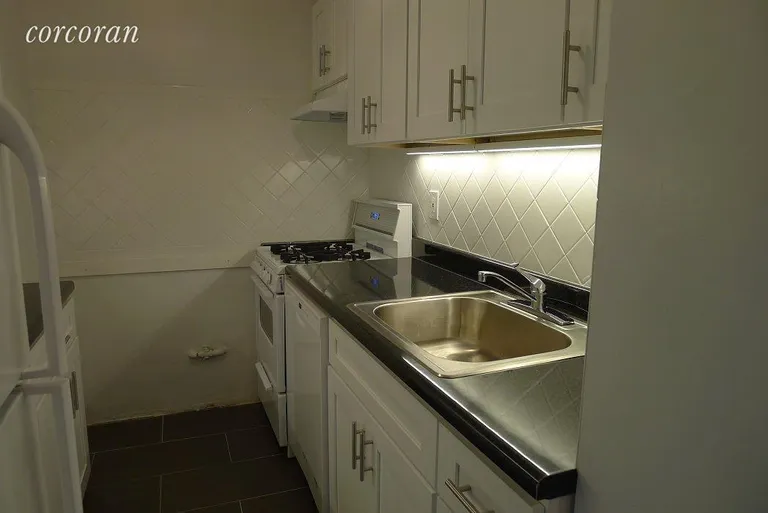 New York City Real Estate | View 372 Central Park West, 9V | Spacious kitchen | View 3