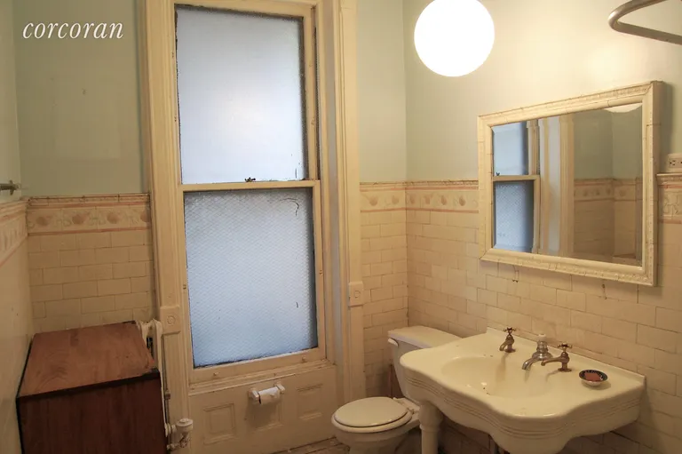 New York City Real Estate | View 781 Carroll Street, 2 | room 8 | View 9