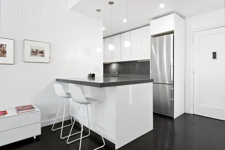 New York City Real Estate | View 1 Fifth Avenue, 15E | Open Chef's Kitchen | View 6