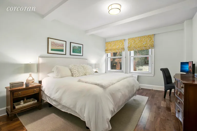New York City Real Estate | View 136 Waverly Place, 2C | room 3 | View 4