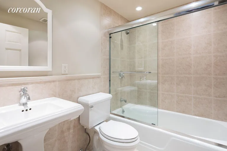 New York City Real Estate | View 280 Park Avenue South, 7H | Renovated bathroom | View 6