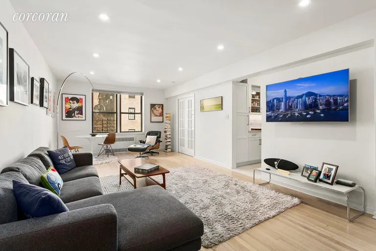 New York City Real Estate | View 30 East 9th Street, 5A | 2 Beds, 1 Bath | View 1