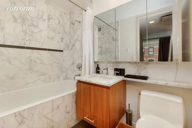 New York City Real Estate | View 505 Greenwich Street, 3B | Bathroom | View 5