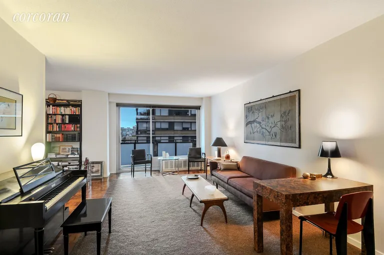 New York City Real Estate | View 300 East 40th Street, 18J | Living Room | View 8