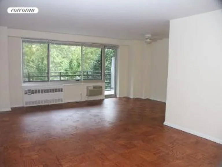 New York City Real Estate | View 392 Central Park West, 3N | Living  | View 4