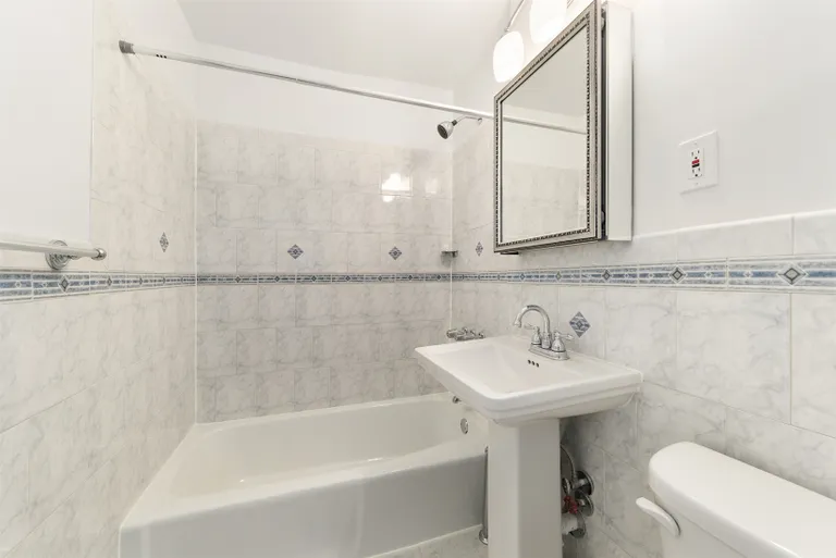 New York City Real Estate | View 745 East 31st Street, 2D | Bathroom | View 9