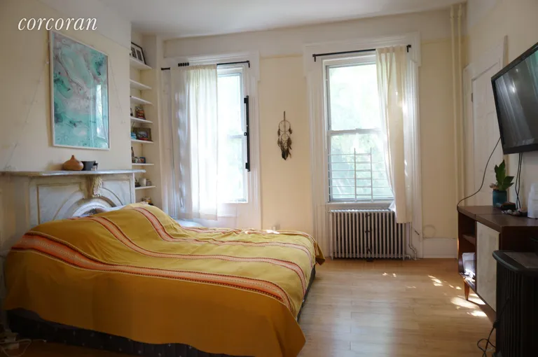 New York City Real Estate | View 22 Fillmore Place, Parlor | 2 Beds, 1 Bath | View 1