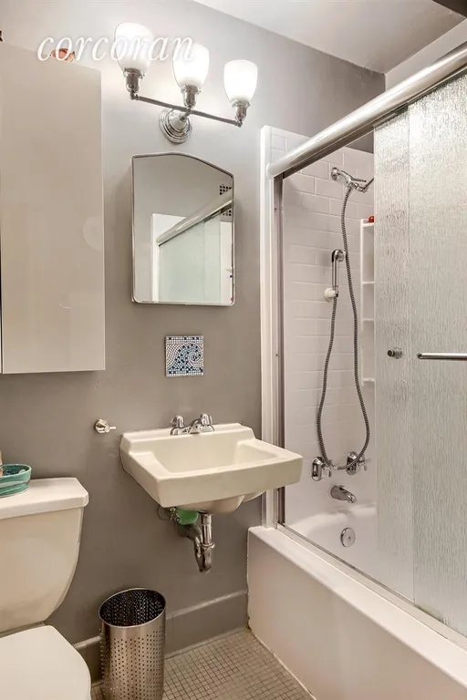 New York City Real Estate | View 70 La Salle Street, 4C | Bathroom | View 6
