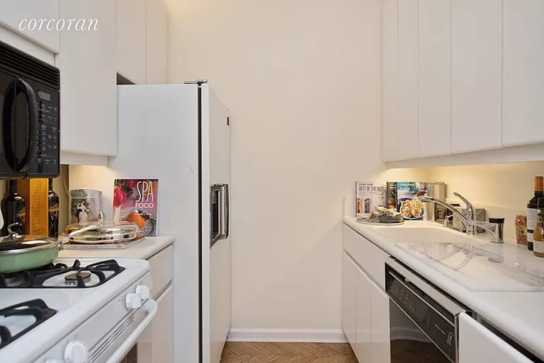 New York City Real Estate | View 530 East 76th Street, 9A | room 2 | View 3