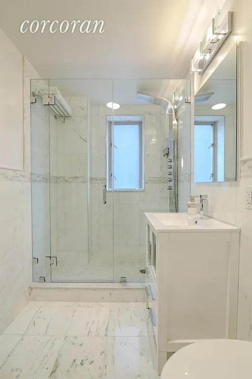 New York City Real Estate | View 200 East 57th Street, 8J | Bathroom | View 6