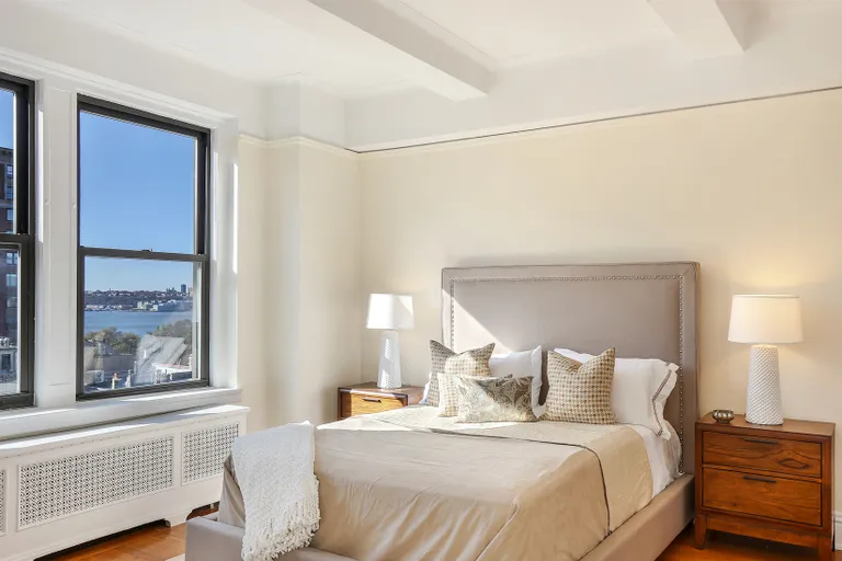 New York City Real Estate | View 50 Riverside Drive, 10D | Magical views and spectacular walk-in closet | View 11