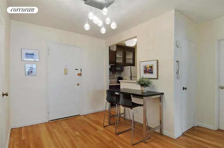 New York City Real Estate | View 211 East 18th Street, 3V | room 2 | View 3