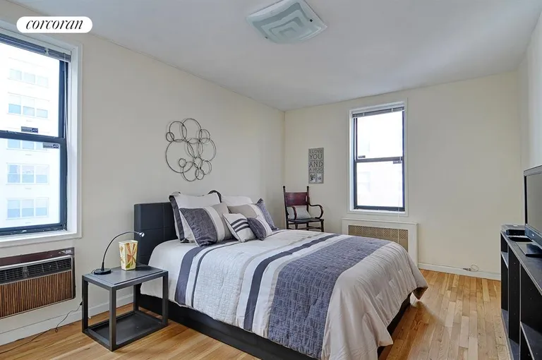 New York City Real Estate | View 211 East 18th Street, 3V | room 3 | View 4
