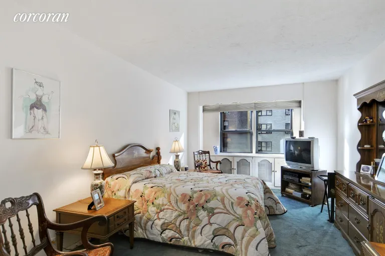New York City Real Estate | View 411 East 57th Street, 7G | Bedroom | View 4