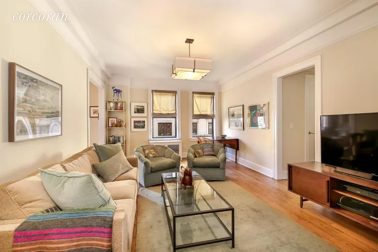New York City Real Estate | View 875 West End Avenue, 7D | Living Room | View 2