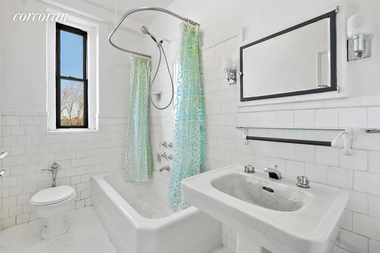 New York City Real Estate | View 375 Riverside Drive, 6A | Windowed Bathroom | View 6