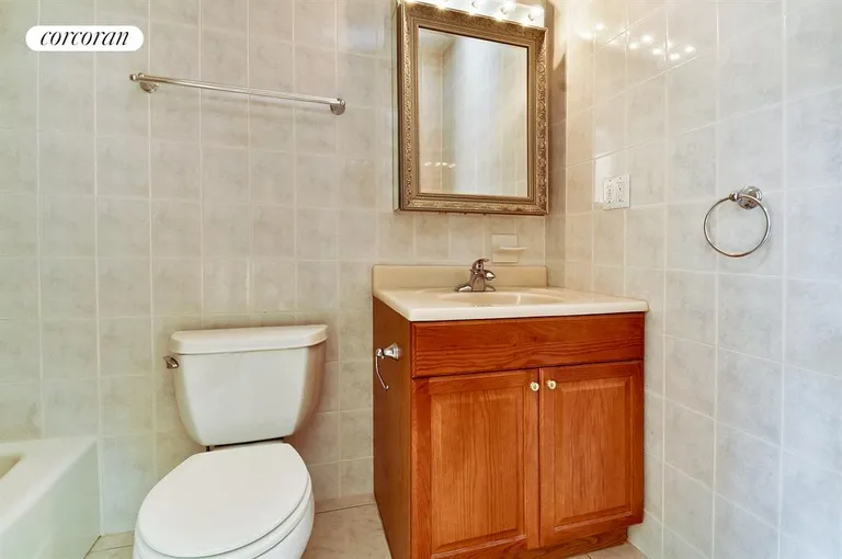 New York City Real Estate | View 45 East 25th Street, 10B | Sparkling renovated bathroom | View 7